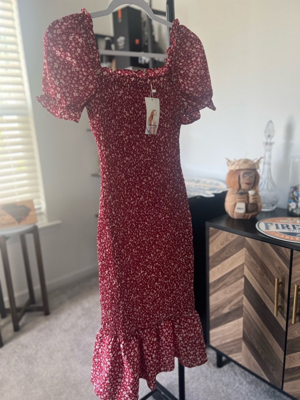 Women’s Red Floral Puff-Sleeve Midi Dress with Ruffled Hem